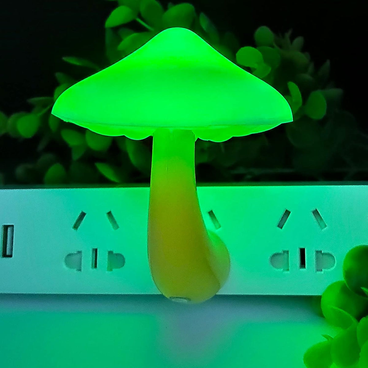 AUSAYE 5 Pack Sensor LED Night Lights Plug in Lamp Mushroom Light for Adults Kids NightLight Bedroom,Bathroom,Toilet,Hallway,Stairs,Kitchen,Basement Green