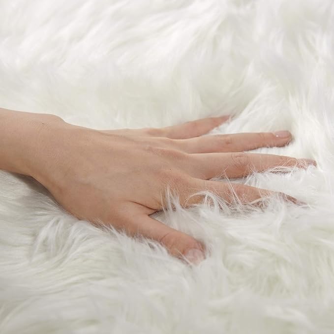 SERISSA 3x3 Fluffy White Round Faux Fur Area Rug - Image 3