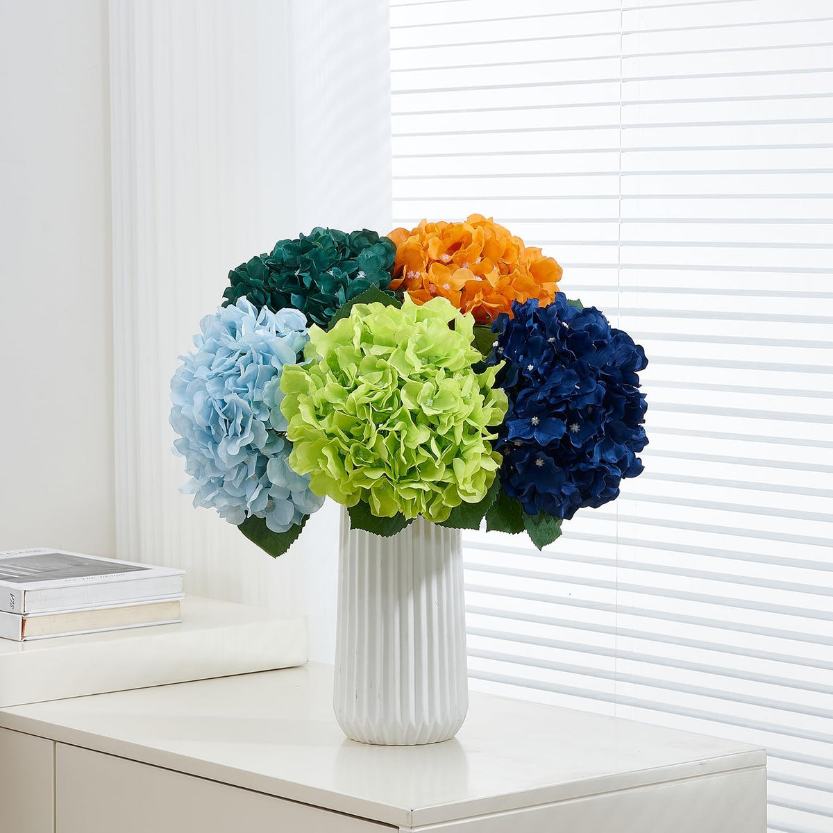 8Pcs Navy Blue Fake Flowers Silk Hydrangea Artificial Flowers Bouquets Faux Hydrangea Stems for Home Table Centerpieces Wedding Party Decoration