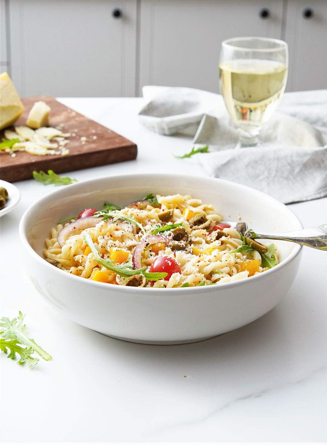 LE TAUCI Pasta Bowls 45 oz, Salad Bowls Set for Serving Soup, Pasta, Noodle, Dinner, Large Kitchen Bowl Plates, Microwave Safe - 8.5 Inch, Set of 4, White