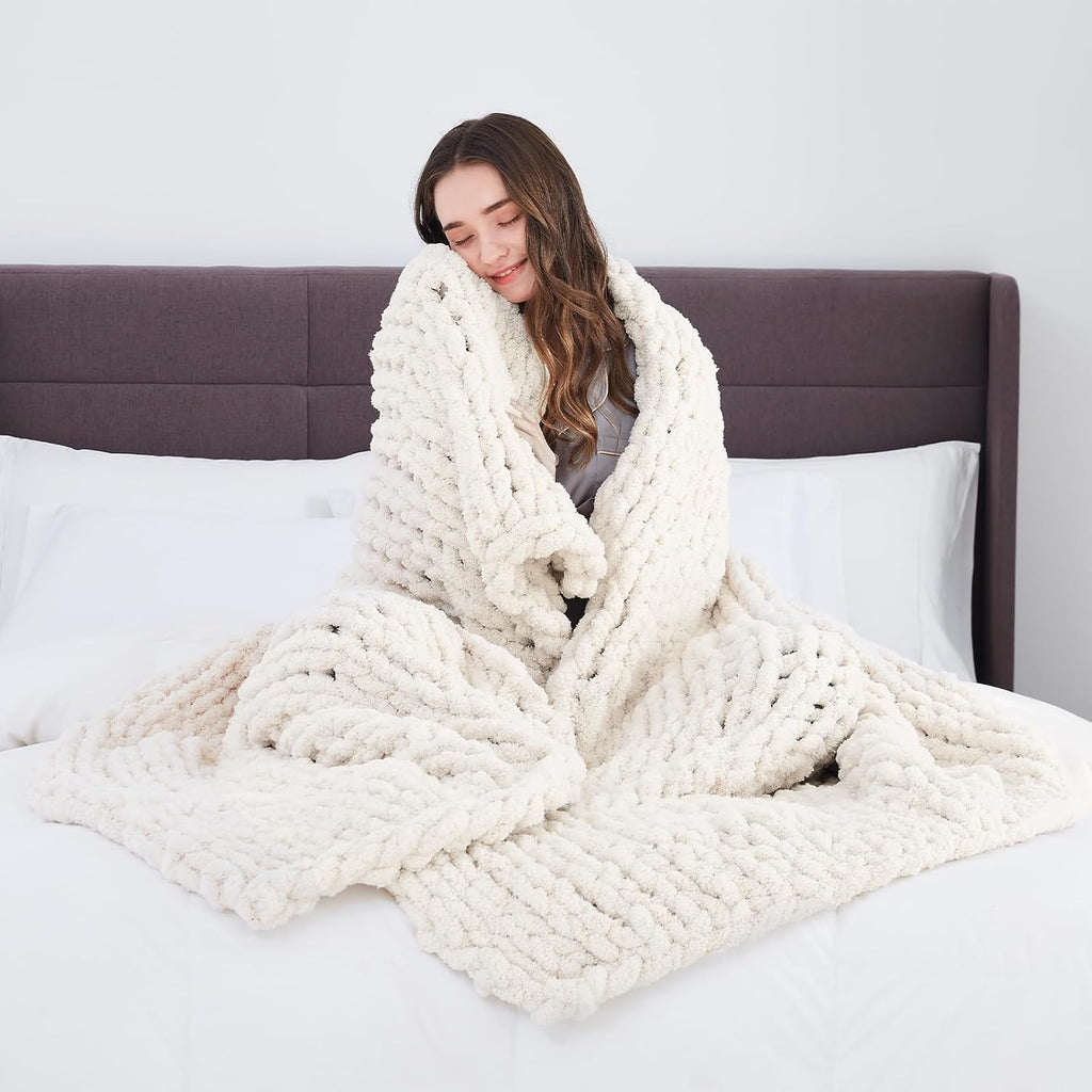 L'AGRATY Chunky Knit Blanket Throw: 72''x84'' Chenille Chunky Knitted Throw Blanket for Bed Couch - Handmade Thick Big Cable Knit Blanket - Large Chunky Crochet Rope Blanket for Home Decor(Ivory)