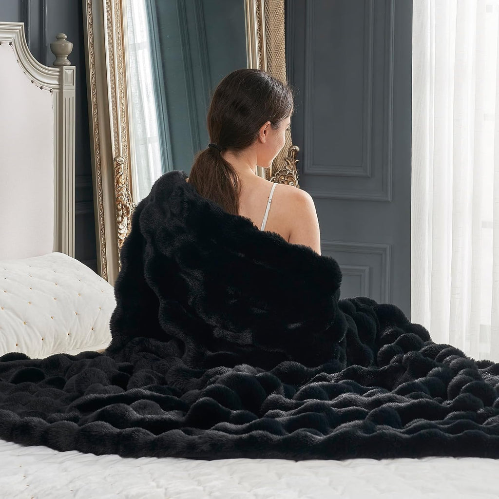 Cozy Bliss Faux Fur Throw Blanket for Couch, Fuzzy Soft Plush Thick Bubble Blanket for Sofa Bedroom Living Room, 50 * 60 Inches Black