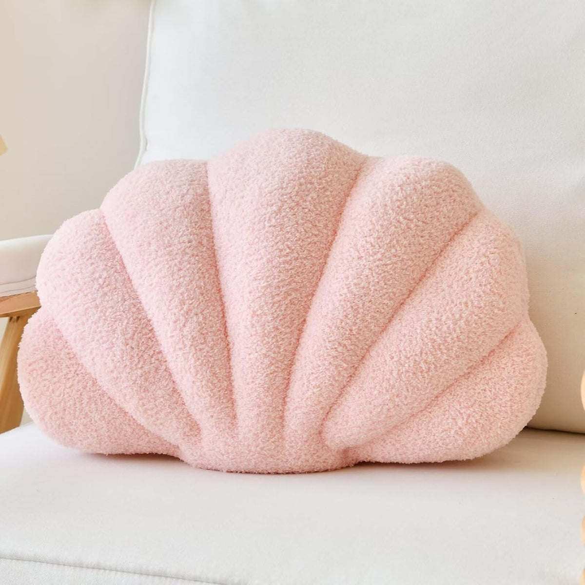 Pink Seashell Throw Pillows, Shell Shaped Throw Pillows, 13 Inch Soft Home Decorative Pillow Plush Cushion for Bed Couch Living Sofa Room Decor Accent Throw Pillow