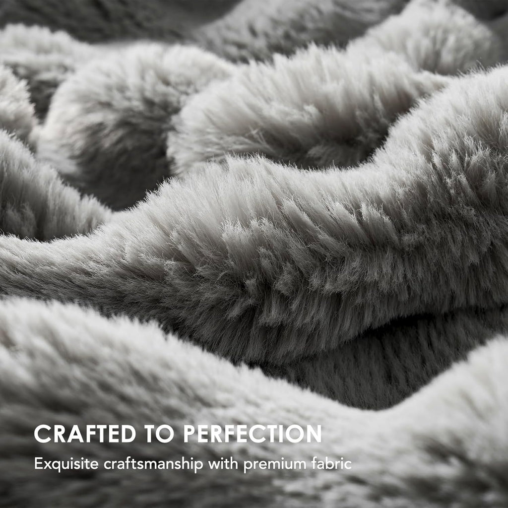 EVERGRACE Ultra Soft Luxury Fluffy Ridgeline Faux Rabbit Fur Throw Blanket, Thick Warm Bubble Throw for Bed, Cozy Plush Reversible Blankets for Couch, Chair, Sofa, Grey, 50x60 Inches, 870 GSM