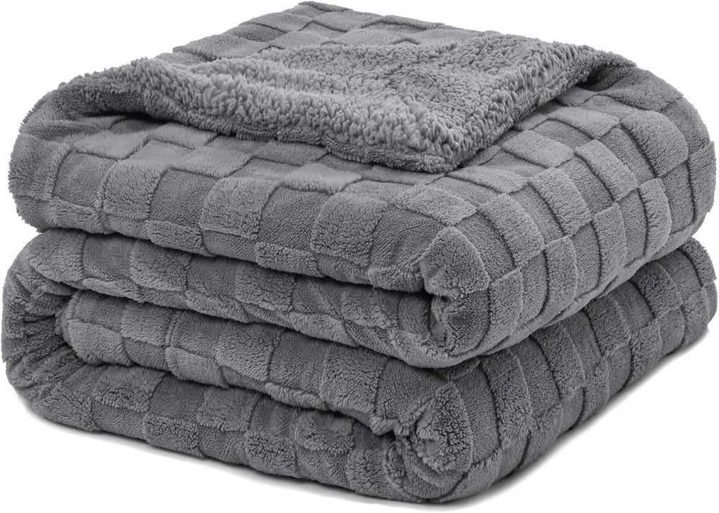Pawque Super Soft Cozy Throw Blanket for Couch Sofa Bed - Fluffy Sherpa Fleece Reversible Thick Warm Fuzzy Blanket for All-Season, 3D Checkered Jacquard Elegant Decorative Blankets, Grey, 50" x 60"