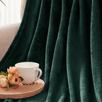 Exclusivo Mezcla Soft Fleece Throw Blanket - Image 7