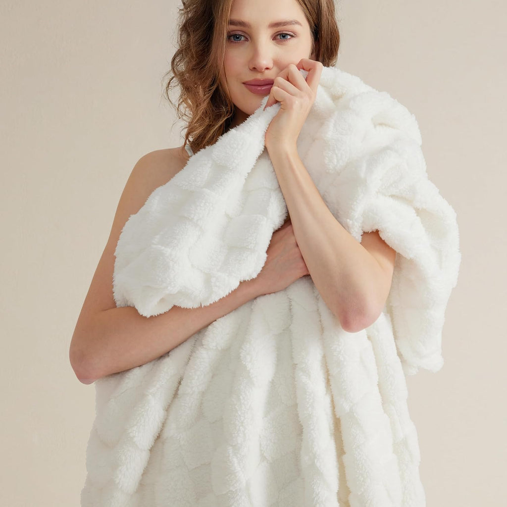 Bedsure GentleSoft Twin Blanket for Bed White - Super Soft Cozy Blankets for Women Men Girls, Cute Fuzzy Fleece Throws for Bedroom Couch, 60x80 Inches