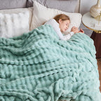 NEWCOSPLAY Faux Fur King Blanket Sage Green Bubble Blanket Thick Warm Soft for Couch Sofa Bed 550GSM (New Sage Green, King(90"x110"))