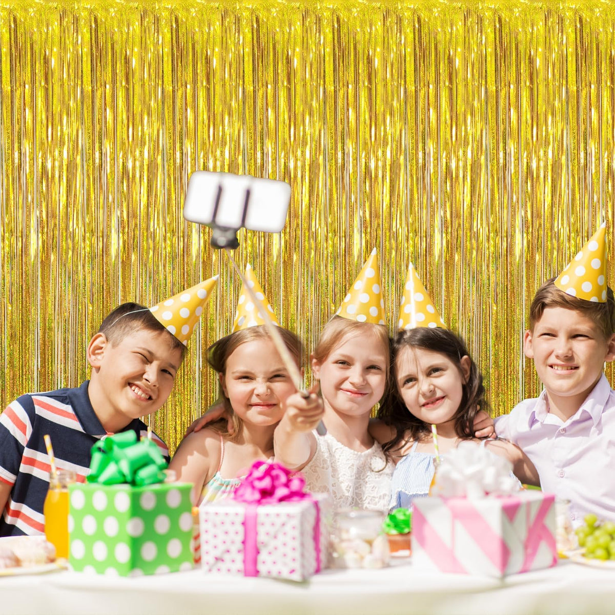 GOER 3.2 ft x 8.2 ft Metallic Tinsel Foil Fringe Curtains Party Photo Backdrop Party Streamers for Birthday,Graduation,New Year Eve Decorations Wedding Decor (1, Shiny Gold)