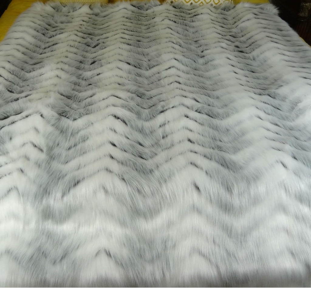 White Fox Faux Fur Throw Blanket & Bedspread - White Gray Fox Fur Throw - Luxury Fox Faux Fur - Soft Faux Fur Blanket, Made in US, 16483