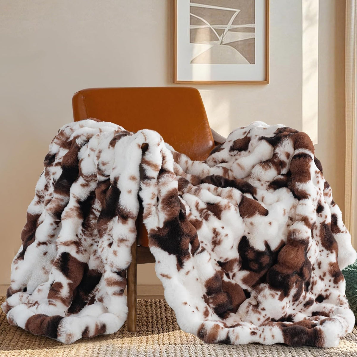 Touchat Cow Print Blanket for Couch, Faux Fur Throw Blanket, Super Heavy Warm Cozy Blankets for Bed Sofa, Bubble Plush Fuzzy Soft Mink Blanket for Living Room Bedroom, Cow Brown