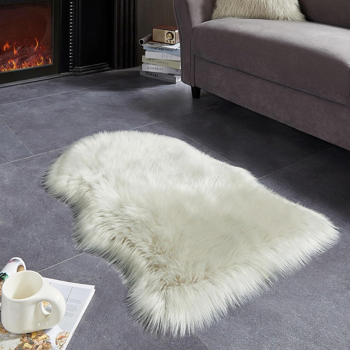AMTOVO Faux Fur Rug, Light Grey Small Area Rug, Fluffy Sheepskin Rug, Fuzzy Ultra Soft 2 x 3 ft Shag Rugs for Bedroom Sofa Throw Cushion Room Decor, Sheepskin