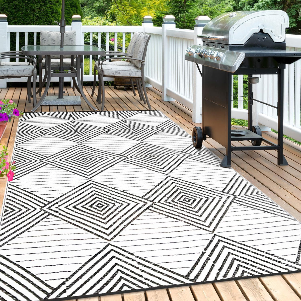 Waterproof Outdoor Rug 8x10ft, Foldable Reversible Plastic Straw Mat for Patio RV Deck Porch Backyard Balcony Camping Picnic Beach Indoor Outdoor Carpet, Black&White