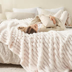 NEWCOSPLAY Fleece Ribbed Cozy King Blanket - Image 3