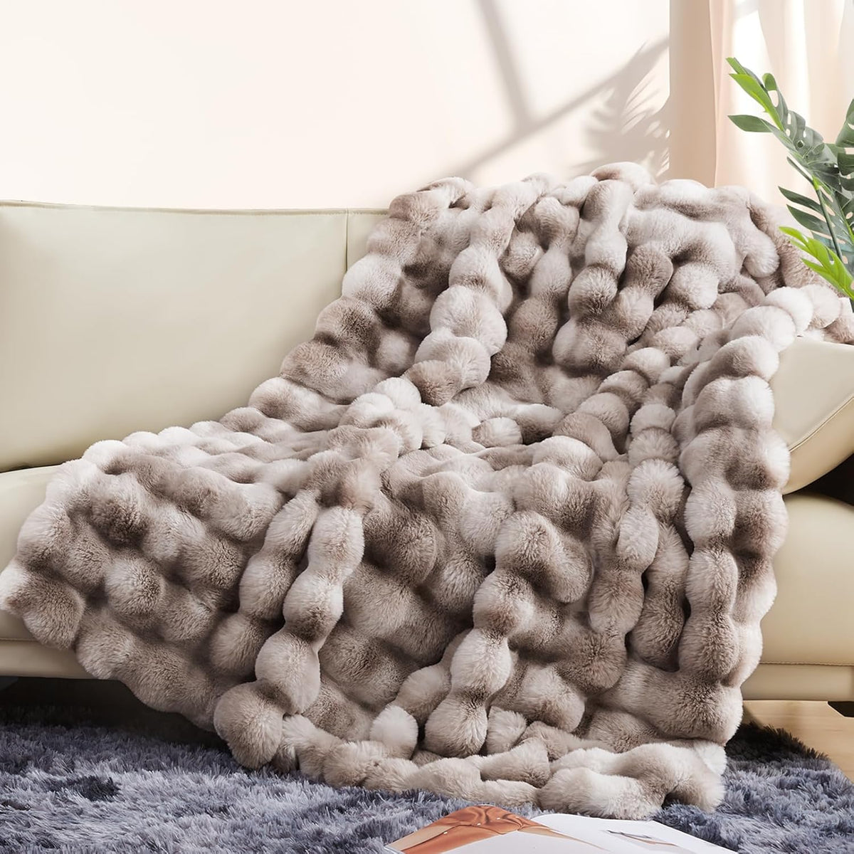 Touchat Luxury 1000GSM Faux Rabbit Fur Throw Blanket, Super Heavy Warm Cozy Brown Blankets for Couch Bed Sofa, Ruched Plush Fuzzy Elegant Soft Reversible Mink Blanket for Living Room Bedroom