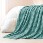 Exclusivo Mezcla Striped Queen Size Fleece Blanket - Image 6