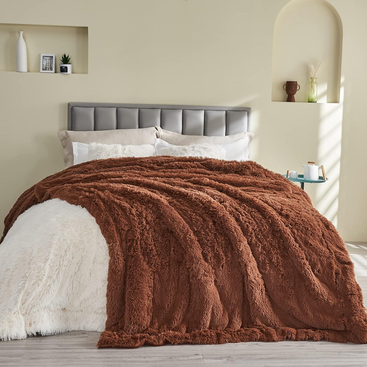 GONAAP Fuzzy Faux Fur Throw Blanket Queen Size Coffee Super Soft Cozy Plush Fuzzy Shaggy Blanket for Couch Sofa Bed (Coffee, Queen(90"x90"))