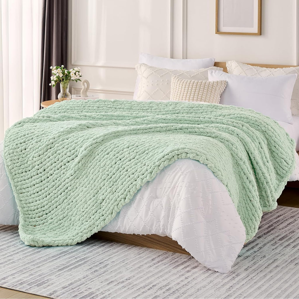 L'AGRATY Chunky Knit Blanket Throw: 50''x60'' Chenille Chunky Knitted Throw Blanket for Bed Couch - Handmade Thick Big Cable Knit Blanket - Large Crochet Rope Blanket for Home Decor(Milky Green)