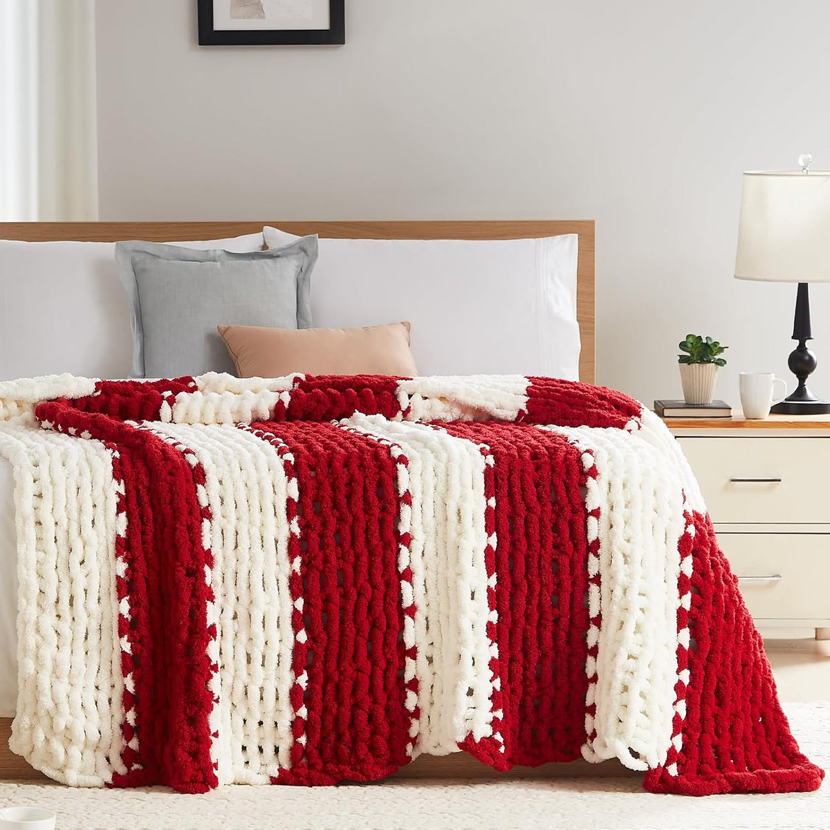 L'AGRATY Chunky Knit Blanket Throw - Soft Chunky Throw Blanket 40x50: 100% Hand Kintted Chenile Crochet Throw Blanket for Couch - Large Cable Knit Chunky Blanket for Home Decor(Red and White)