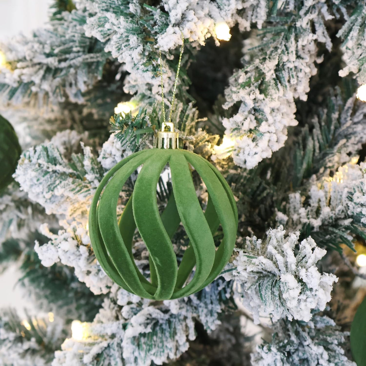 36pcs Velvet Ornaments for Christmas Trees, Flocked Christmas Balls Sets Assortment for Xmas Tree Holiday Decor