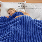 Exclusivo Mezcla Striped Fleece Throw Blanket - Image 2