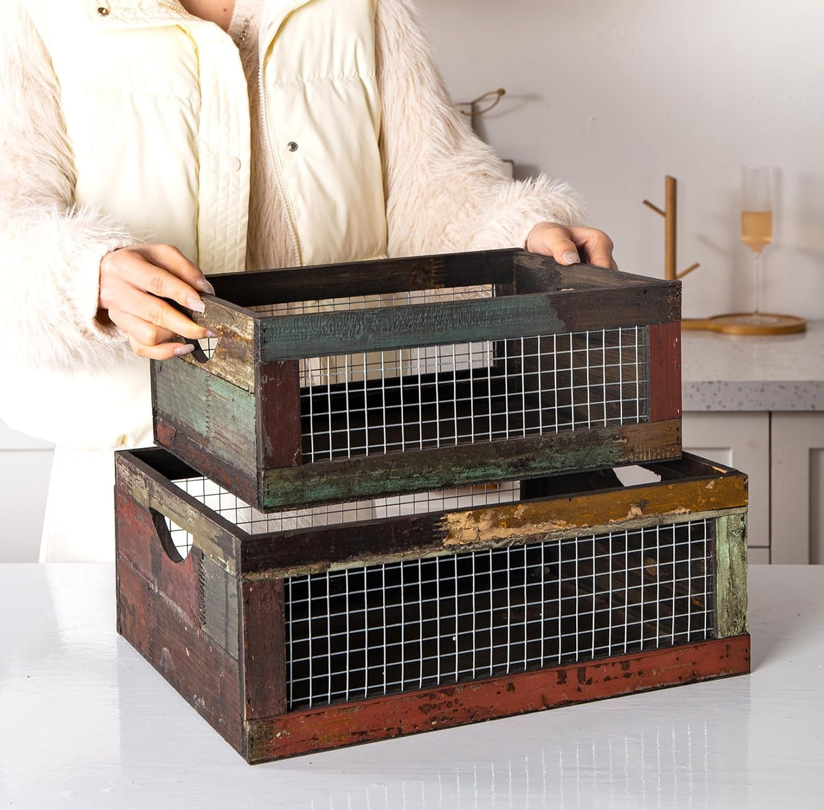 TIMRIS Set of 3 Rustic Wood Nesting Crates, Farmhouse Distressed Wooden Storage Boxes, Decorative Reclaimed Wood Organizer Baskets with Wire Mesh (Random)