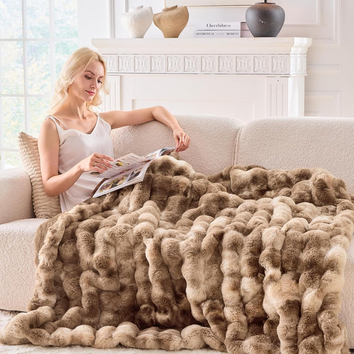 BENVWE Fluffy Faux Fur Throw Blanket for Couch - Soft, Plush, Thick, Cozy, Fuzzy Luxury Minky Bubble Blanket for Home Living Room Decor, Gifts for Women, Tie-dye Brown, 51" x 63", 1100GSM