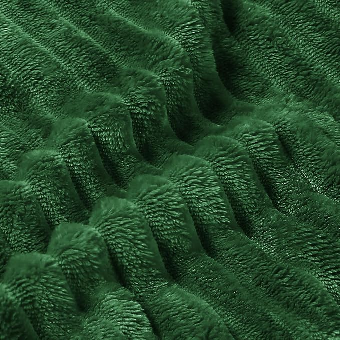 BEDELITE Ribbed Jacquard Dark Green King Size Blankets - Image 4