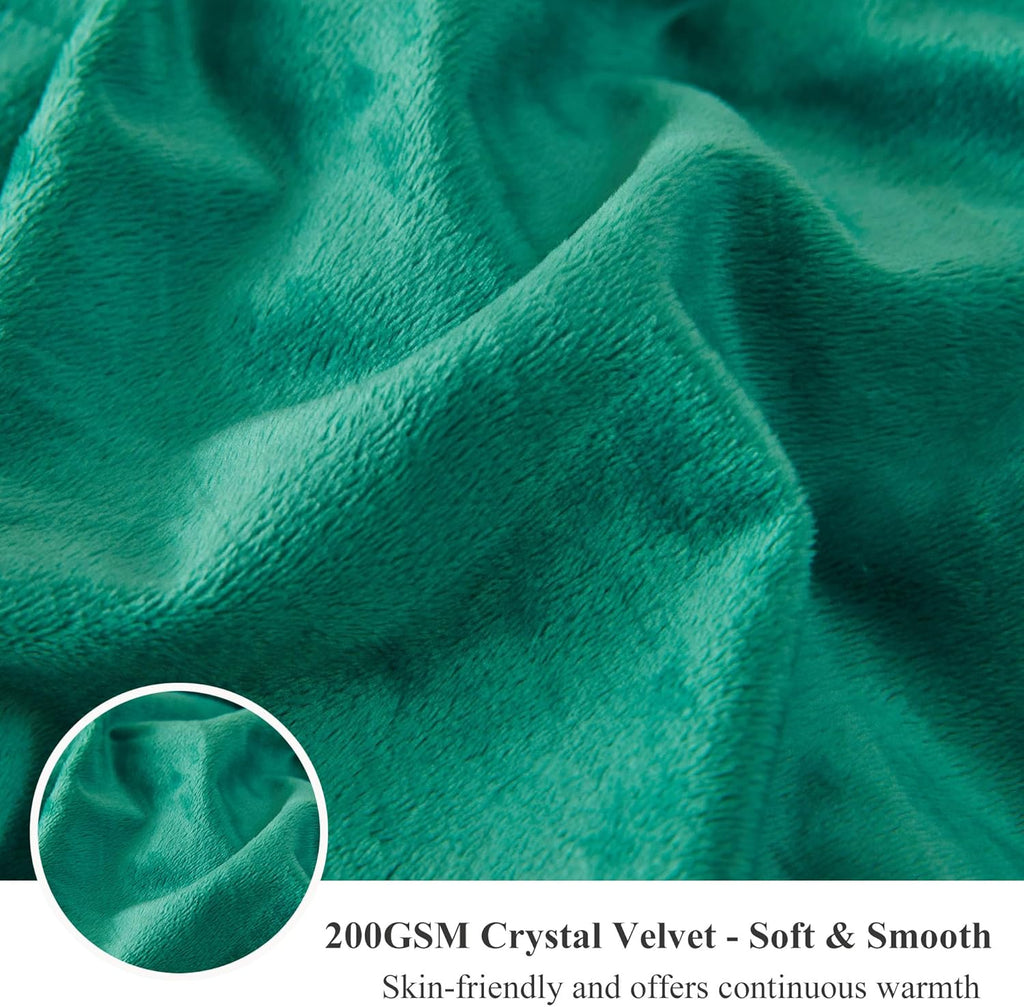 XeGe Luxury Fluffy Throw Blanket, Emerald Green Soft 50x60 Faux Fur Blanket Throw, Shaggy Plush Decorative Couch Blanket, Cute Furry Throw Fuzzy Blanket for Sofa Bed, Ombre Emerald Green
