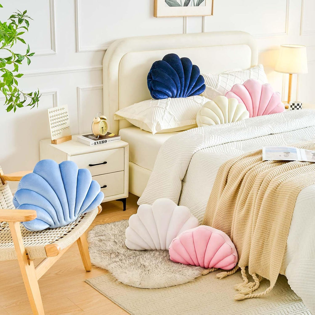 White Seashell Throw Pillows, Shell Shaped Throw Pillows, 13 Inch Soft Velvet Home Decorative Pillow Plush Cushion for Bed Couch Living Sofa Room Decor Accent Throw Pillow