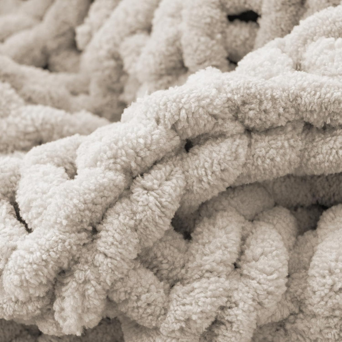 Battilo Chunky Knit Throw Blanket, Soft and Thick Chenille Throw Blanket, 50"x60" Handmade Cable Knit Crochet Blanket, Large Rope Knot Throw Blankets for Couch Sofa Bed Home Decor, Taupe