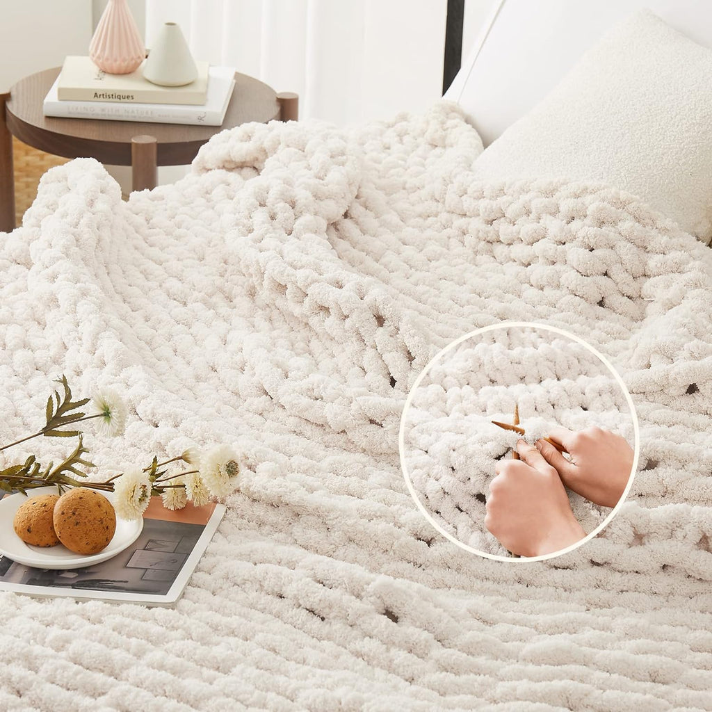 L'AGRATY Chunky Knit Blanket - Soft Chenille Yarn Throws 40x50: Handmade Thick Cable Crochet Blanket - Large Chunky Yarn Rope Knot Throw for Couch, Sofa, Bed Home Decor