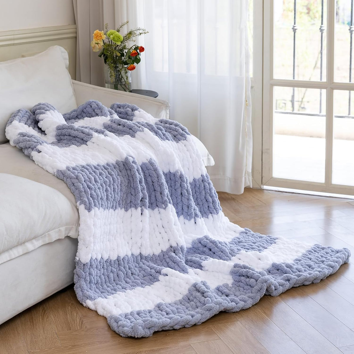 Chunky Knit Blanket - Luxury Soft Cozy 60 * 80 Throw Blanket,100% Woven Blanket Rope Knot Throw Blanket for Couch, Sofa, Home Decor, Gift - Machine Washable（White/Light Gray）