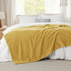 Bedsure Soft Queen Size Blanket - Image 3