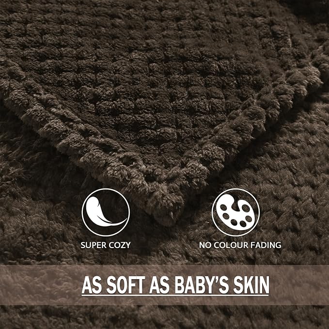 Exclusivo Mezcla Large Waffle Fleece Throw Blanket - Image 6