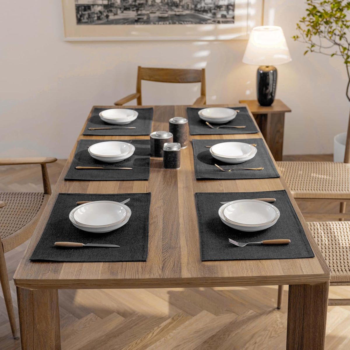 Demetex Cloth Placemats Set of 6 Black Stain Resistant Place Mats Oil Proof Washable Plate Mats for Dining Table Holiday Cafe Banquet, Black
