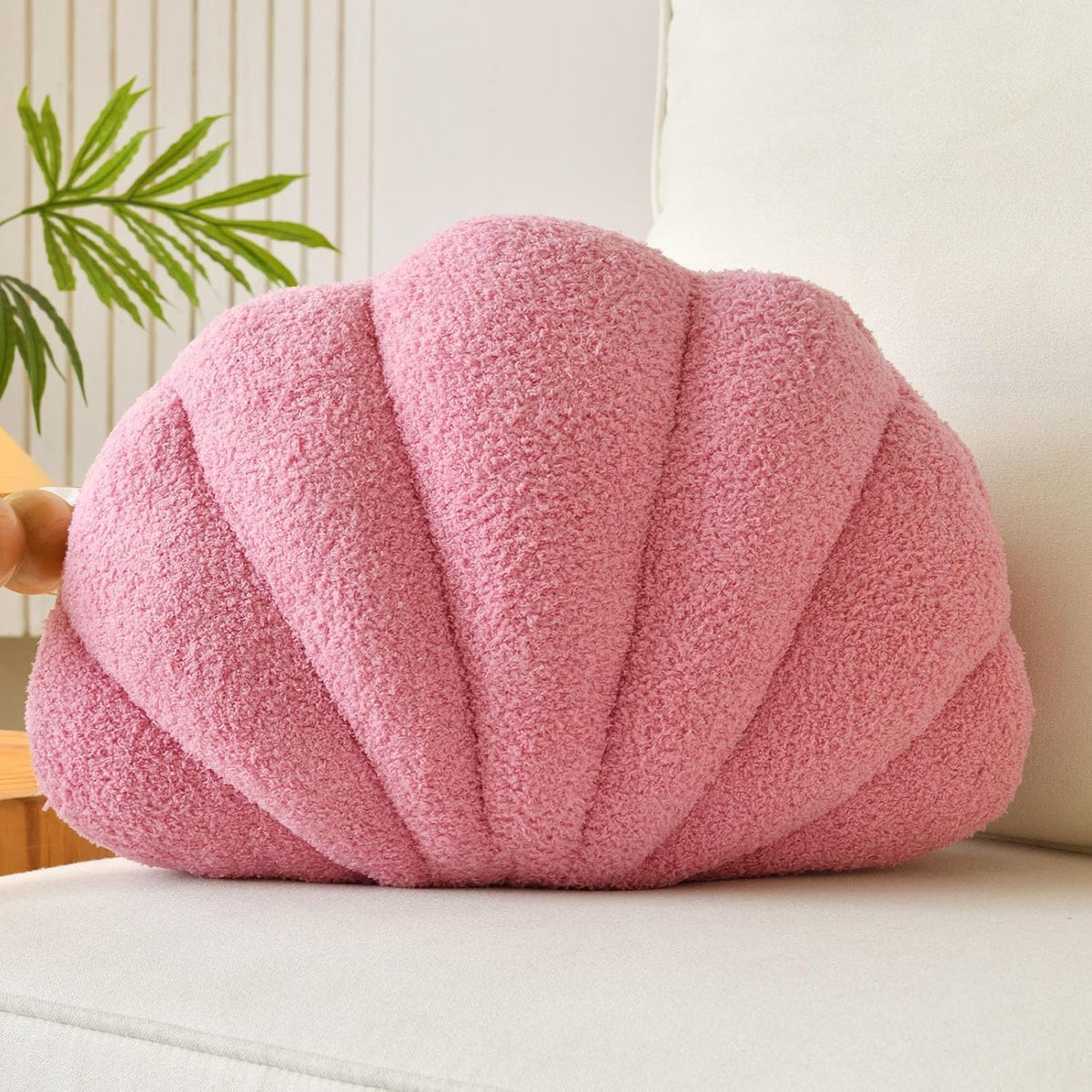 Seashell Throw Pillows, Shell Shaped Throw Pillows, Soft Home Decorative Pillow Plush Cushion for Bed Couch Living Sofa Room Decor Accent Throw Pillow (13x10 Inch, Pink Purple)