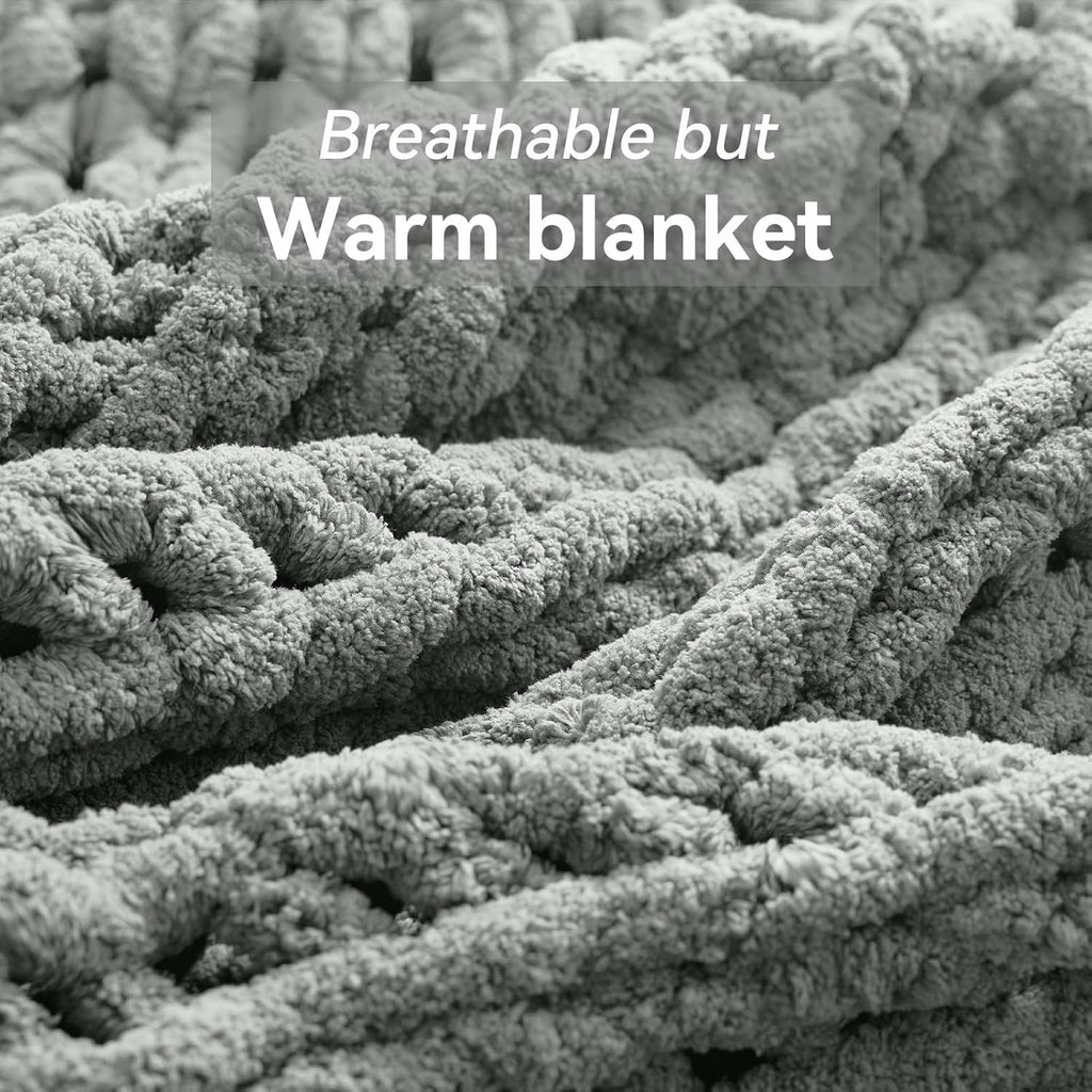 Chunky Knit Throw Blanket, 40''*50'' Knitted Throw Chenille Yarn for Bed Couch, Handmade Light Grey Crochet Big Thick Blanket, Machine Washable Cute Comfy Blanket for Home Decor