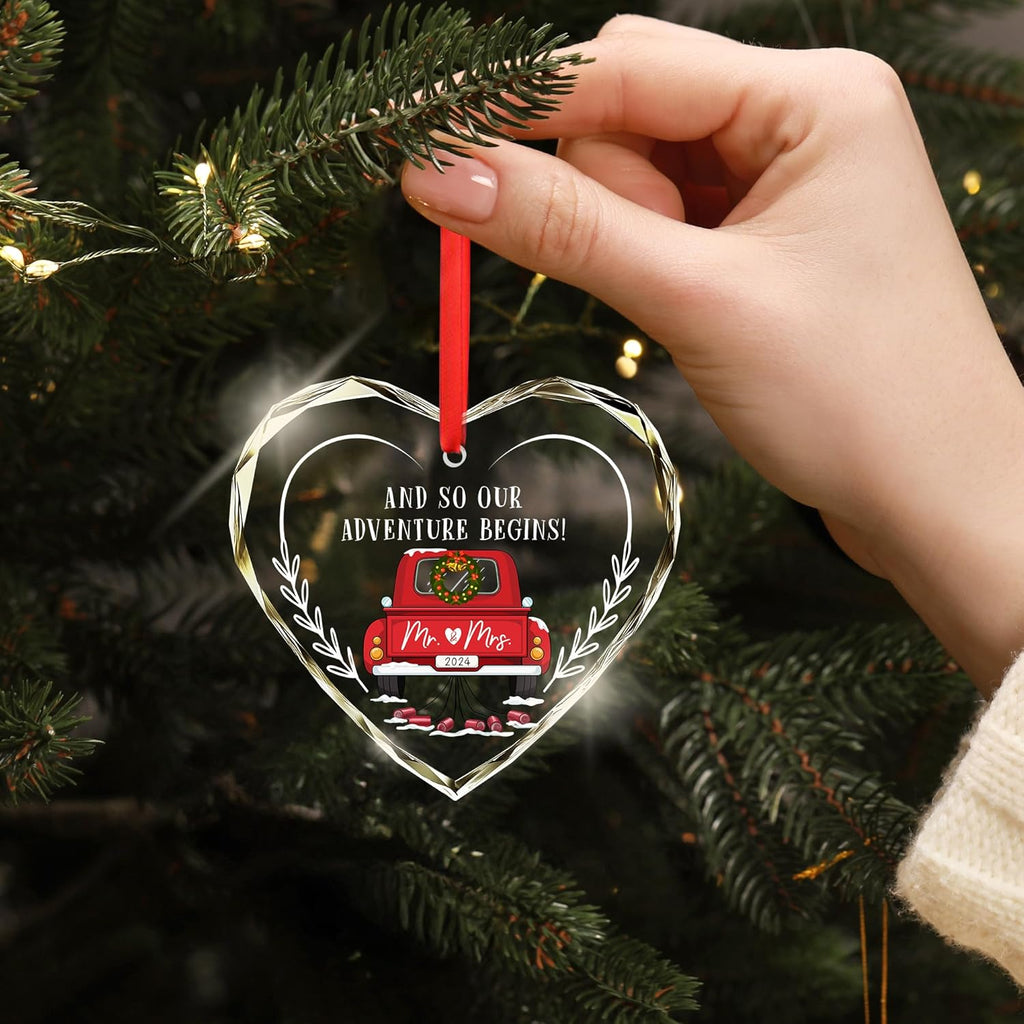 Teezwonder Mr & Mrs Gifts - Christmas Ornaments 2024, Wedding & Engagement Gifts for Couples - Glass Ornaments