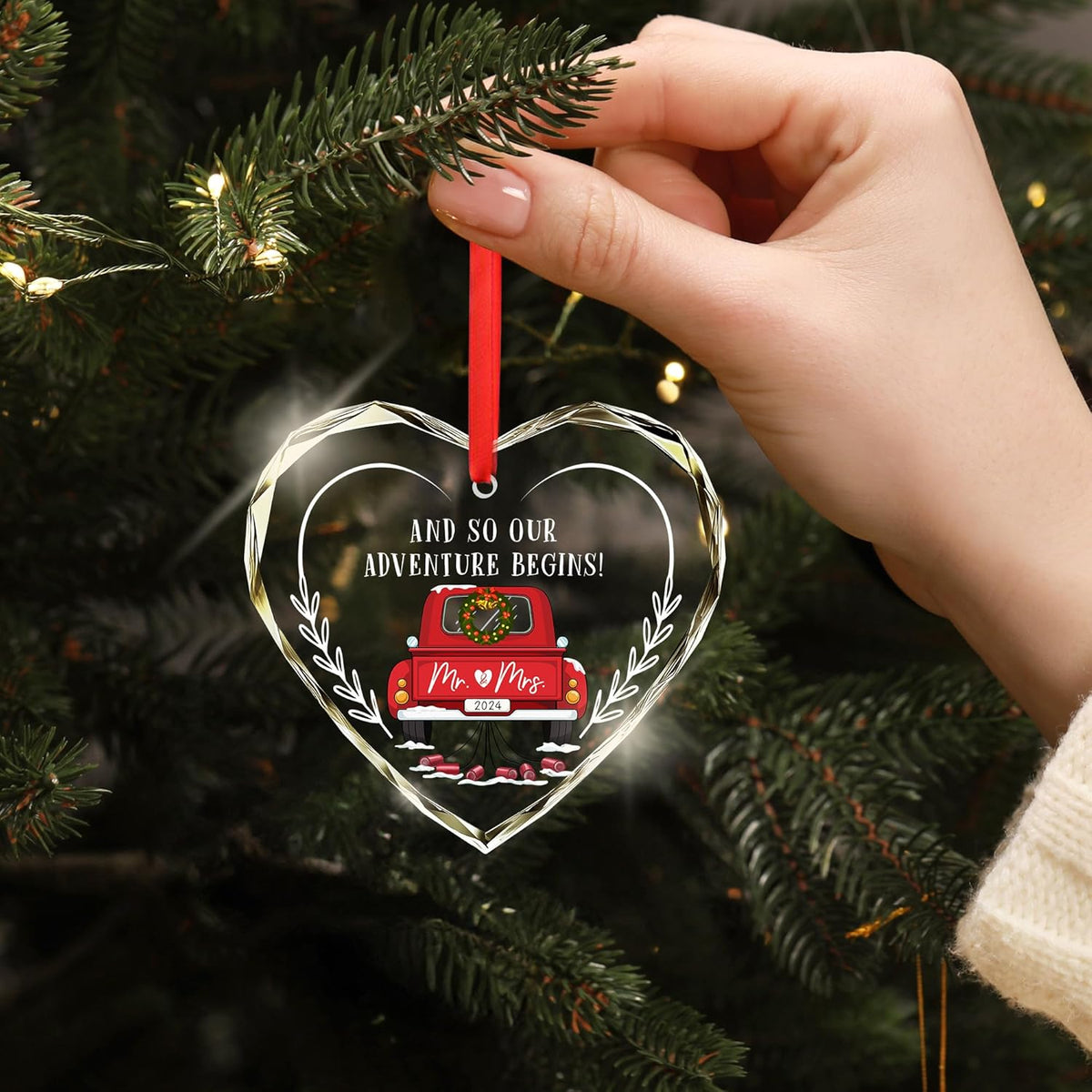Teezwonder Mr & Mrs Gifts - Christmas Ornaments 2024, Wedding & Engagement Gifts for Couples - Glass Ornaments