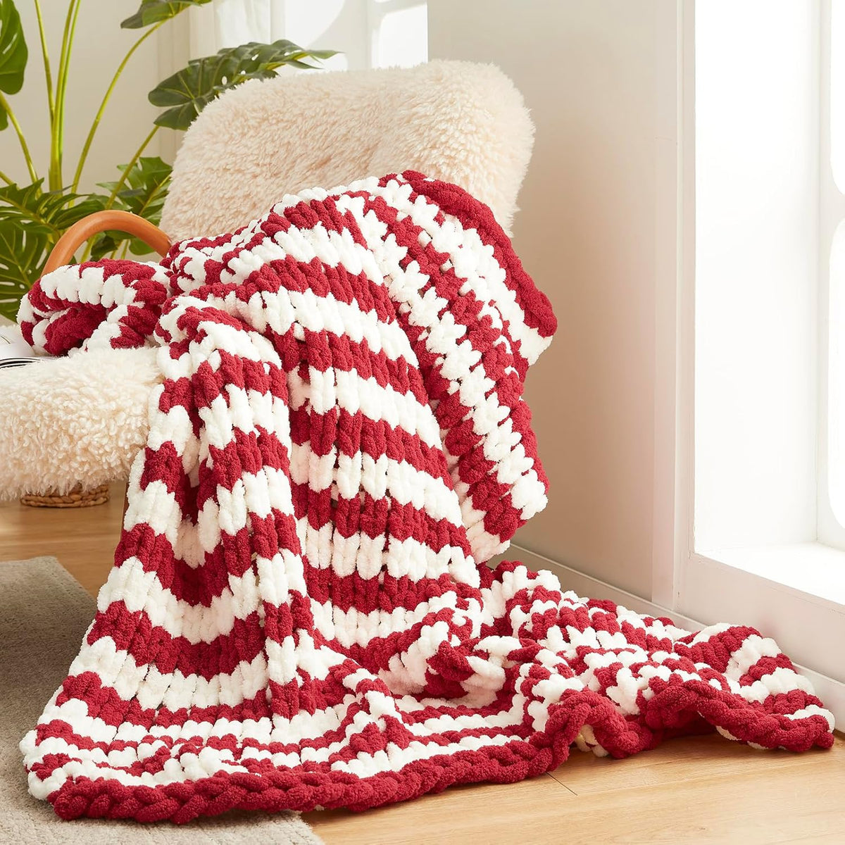 Amélie Home Chunky Knit Blanket Throw, Thick Soft Yarn Chunky Throw 50x60, Handmade Chenille Cable Knitted Crochet Throw Blanket, Warm Rope Knot Blanket for Couch Bed Sofa, Red White Stripe