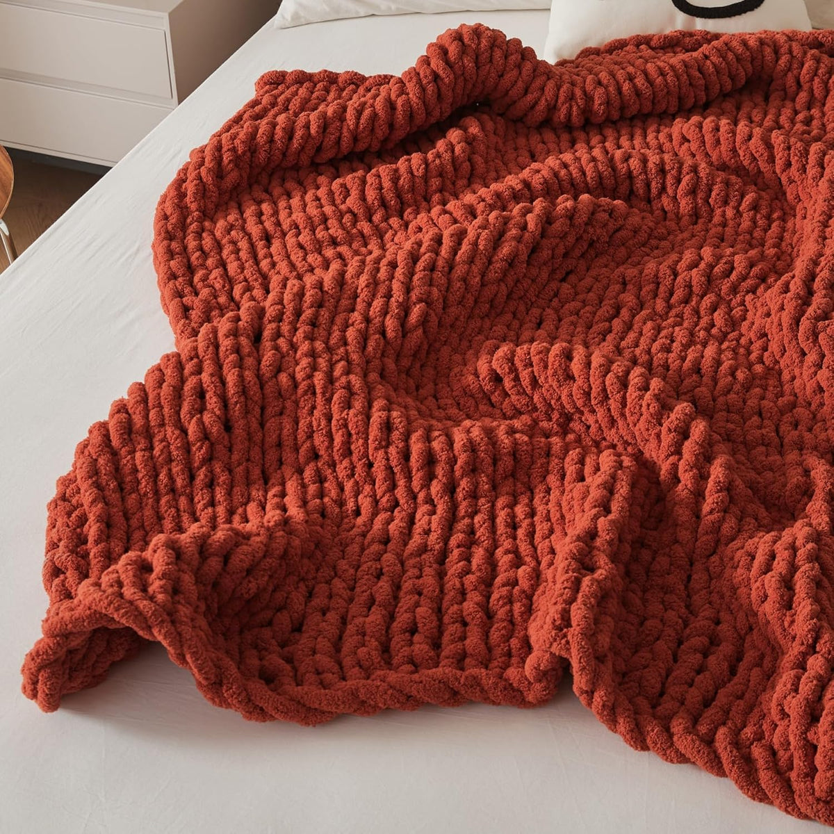 WESHIONGOO Chunky Knit Blanket Throw Knitted Throw Blankets for Couch Bed Fluffy Soft Blanket with Jumbo Chenille Yarn Thick 100% Handmade(Rust, 50"×60")