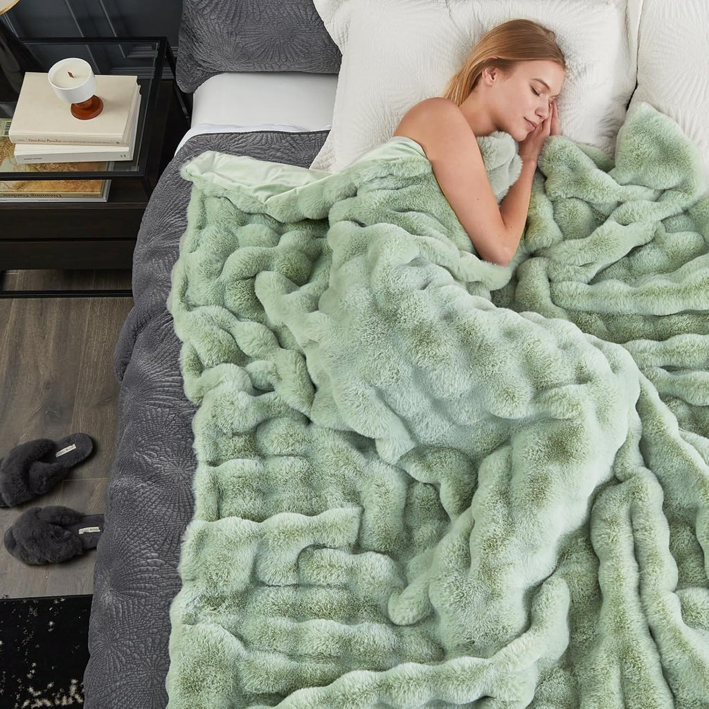 Cozy Bliss Faux Fur Throw Blanket for Couch, Fuzzy Soft Plush Thick Bubble Blanket for Sofa Bedroom Living Room, 90 * 90 Inches Sage Green