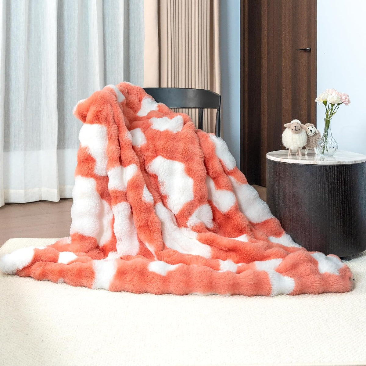 Soft Cow Print Blanket for Couch, Bed, or Living Room – Cozy and Decorative Imitation Rabbit Fur Throw for Home, Seasons and Relaxation
