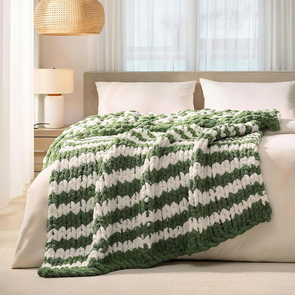 L'AGRATY Chunky Knit Blanket Throw: 60''x80'' Chenille Chunky Knitted Throw Blankets for Twin Bed Couch - Handmade Thick Cable Knit Blanket - Large Crochet Rope Blankets for Home Decor