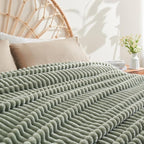 NEWCOSPLAY Fleece Ribbed Cozy Throw Blanket - Image 9