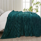 NEWCOSPLAY Fleece Ribbed Cozy King Blanket - Image 4