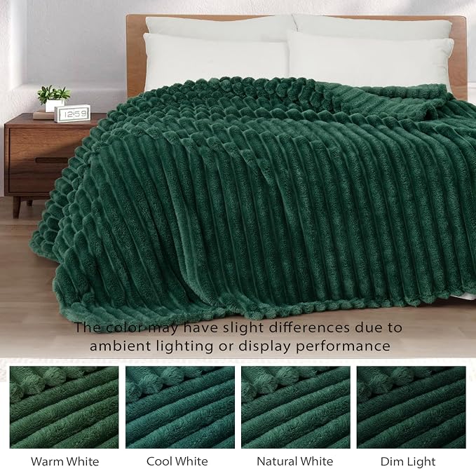 Exclusivo Mezcla Striped Fleece Throw Blanket - Image 3