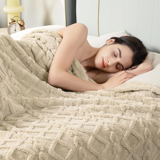 Aganear Fleece Throw Blanket for Bed Couch 90"x108" Khaki | Lightweight Fuzzy - Image 2