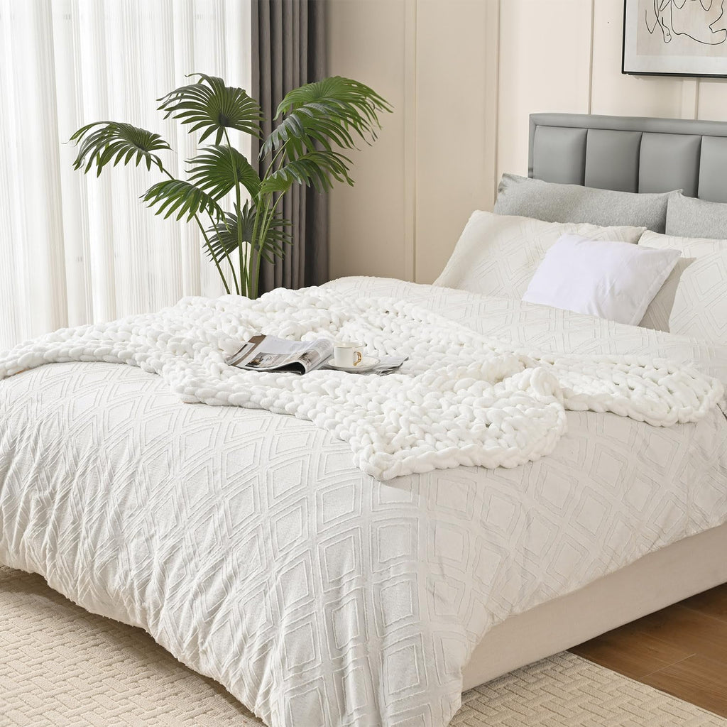 Esterra Chunky Knit Blanket Throw, 100% Handmade Chenille Throw Blanket 40"x50", Soft Thick Yarn Cable Knit Crochet Throw Blanket Rope Knot Throw for Couch Bed Sofa, Bright White